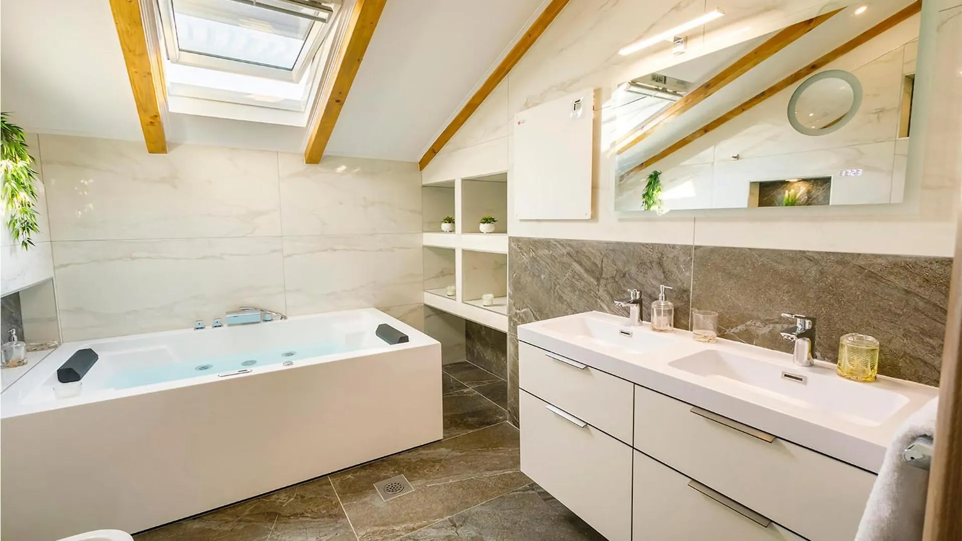 Σπίτι διακοπών 4 Bedroom Cozy Home In Σπλιτ Κροατία